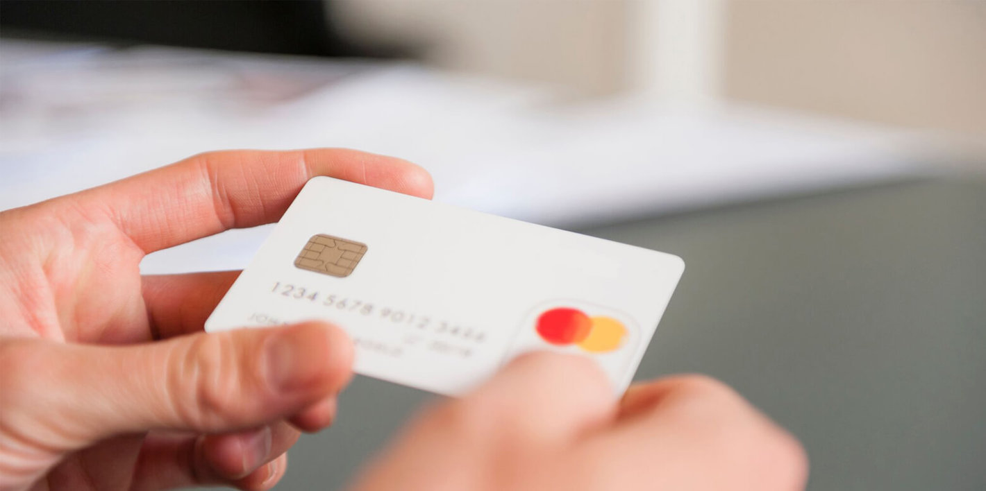 Predicting the probability with which customers default on their bills. /Portfolio/credit-card-risk-analyzer/cc_app_m.jpg